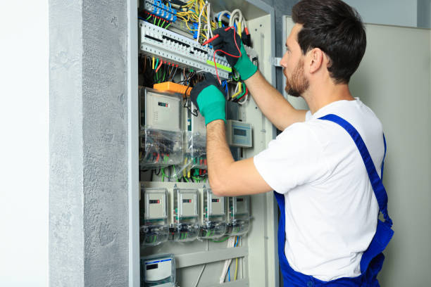 Best Circuit Breaker Repair  in Highwood, IL